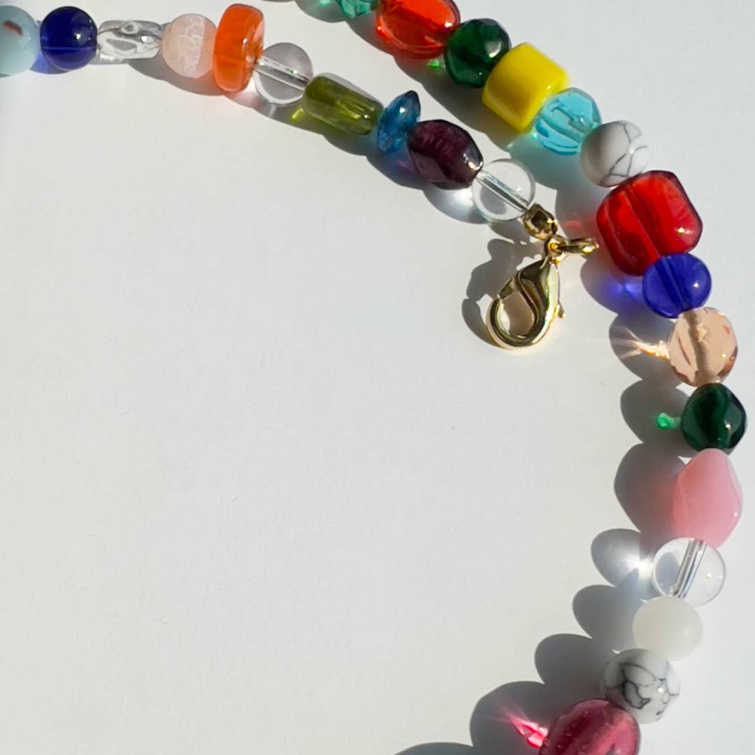 The Cheerful Necklace