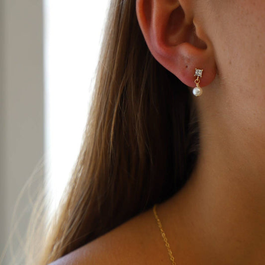 Claire Pearl Studs