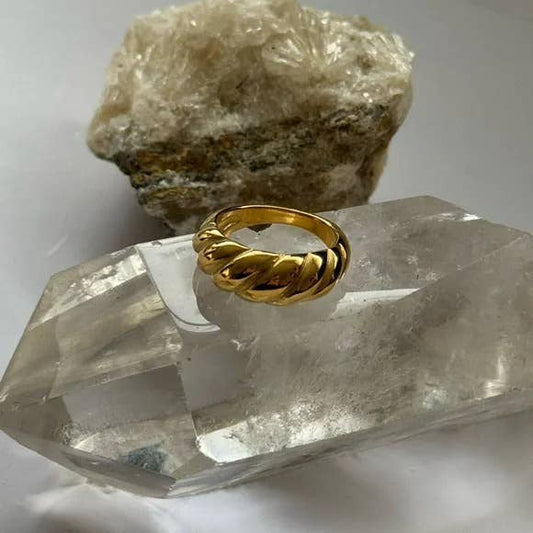 Croissant Ring