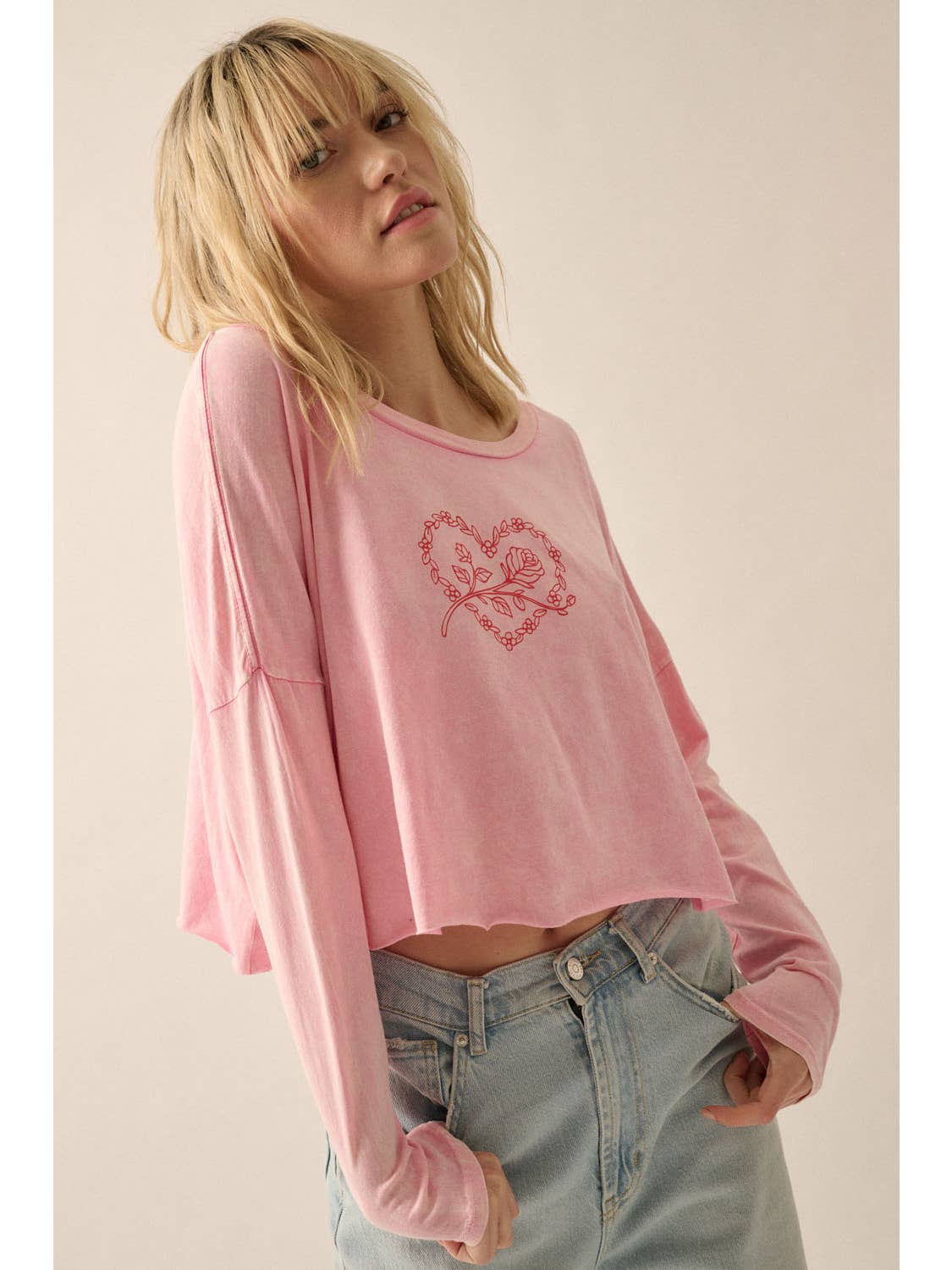 Heart Roses Vintage-Wash Cropped Graphic Tee