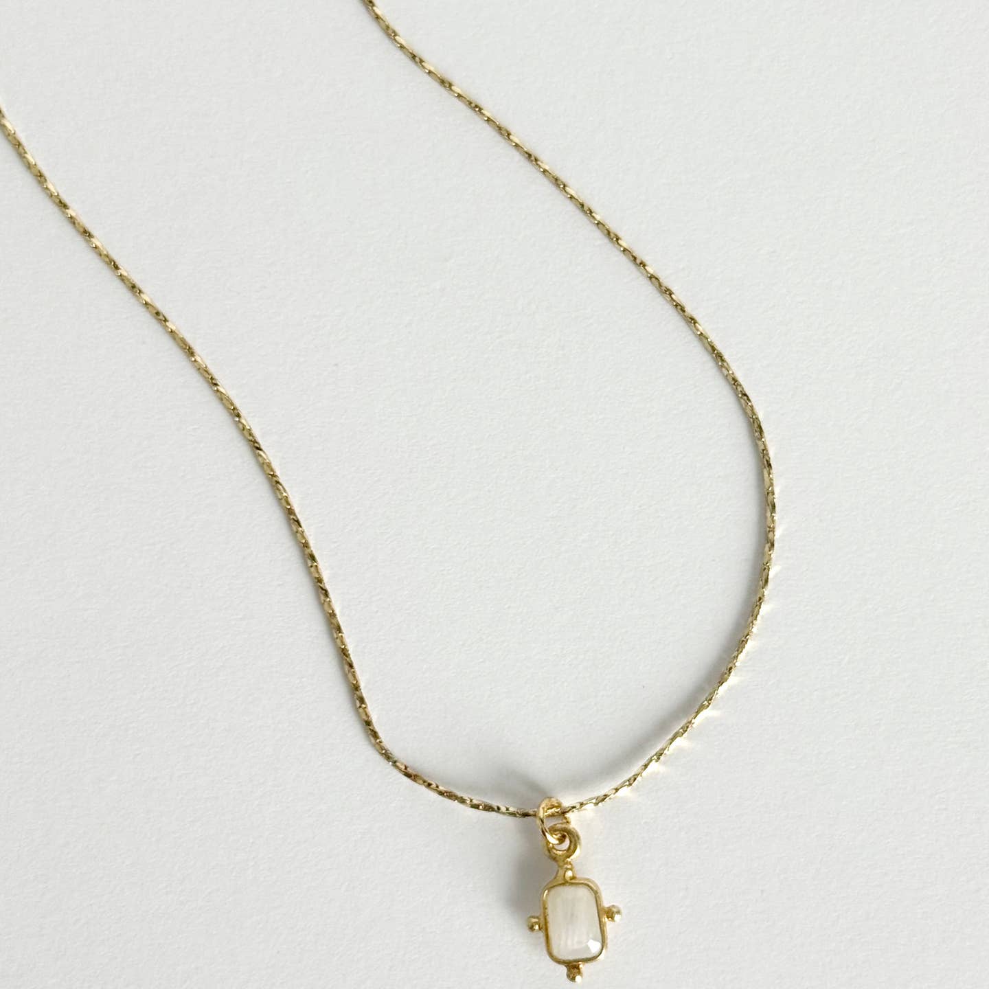 Une Pierre Précieuse Necklace