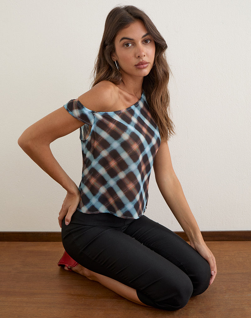 Darini Asymmetric Top