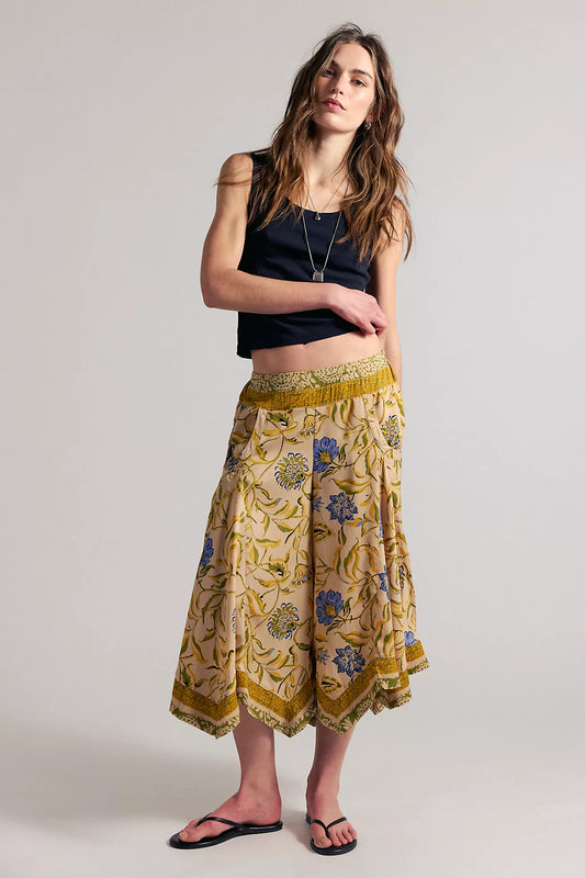 Sweet Reaction Pull-On Wide-Leg Crop Pants